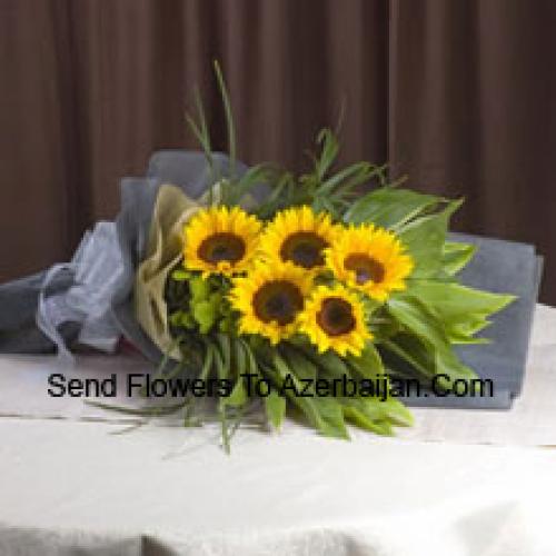 Handgepflückter Sonnenblumenstrauß