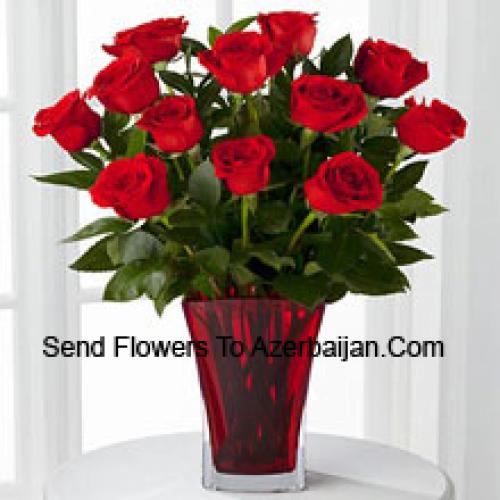 11 Roses rouges chaudes dans un vase